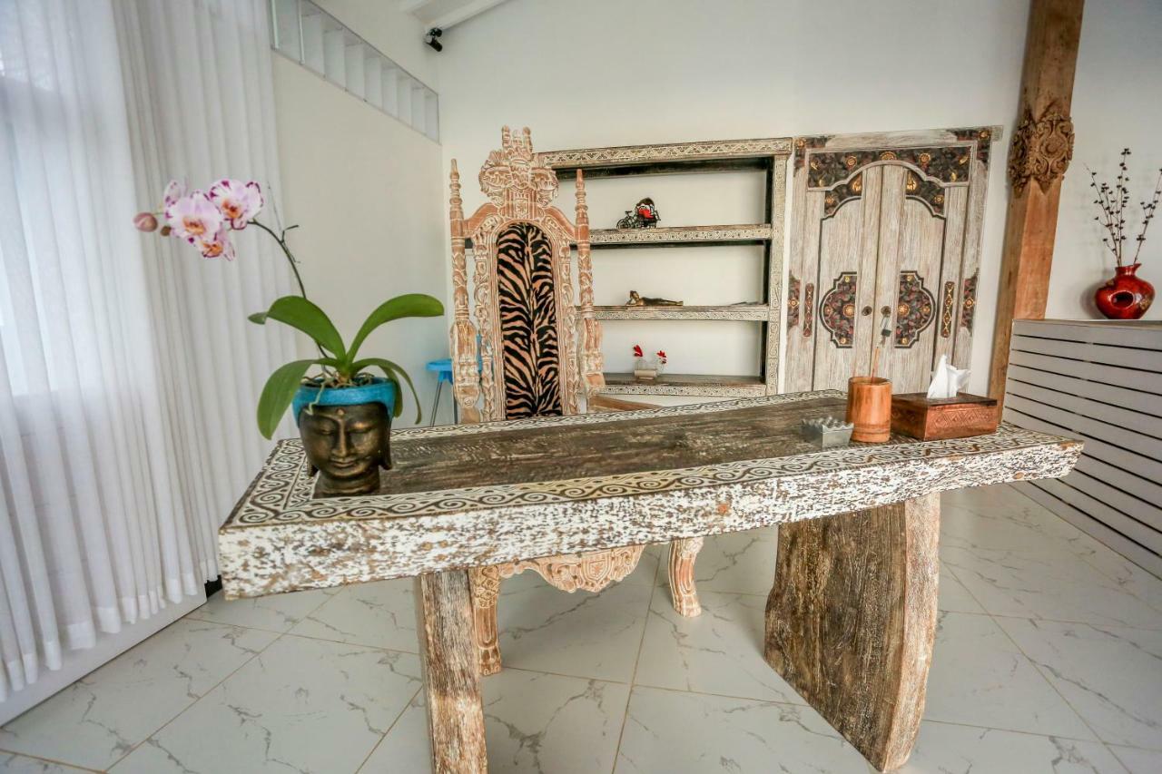 The Kayu Manis Villa 罗威那 外观 照片