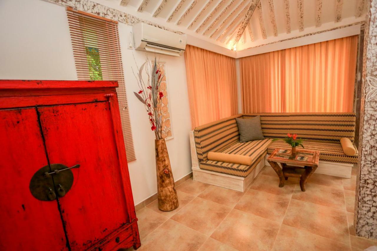 The Kayu Manis Villa 罗威那 外观 照片