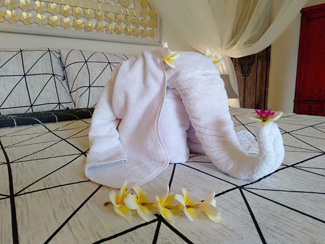 The Kayu Manis Villa 罗威那 外观 照片