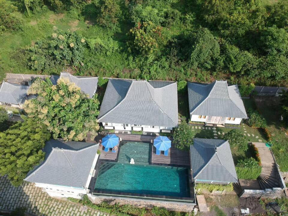 The Kayu Manis Villa 罗威那 外观 照片